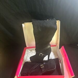 Just fab ladies Danette heeled boots-size 7.5-pre worn
